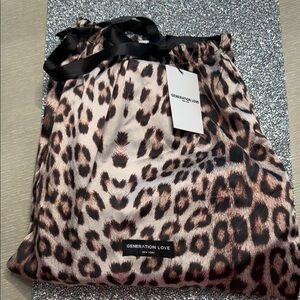 NWT Generation Love Animal Print leopard fur slippers with Satin Pouch